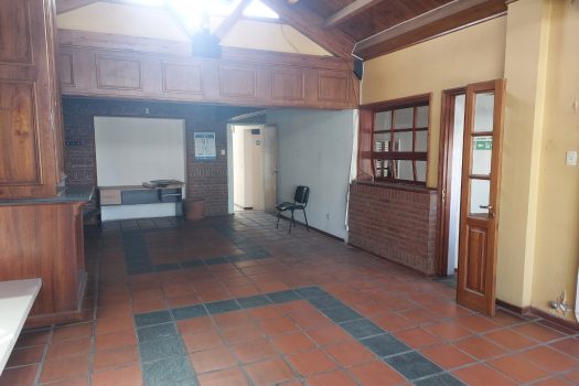 Capital, casa 2 plantas, ideal para oficinas