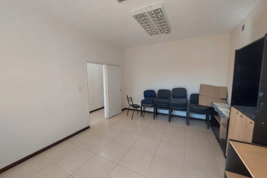 Capital, casa 2 plantas, ideal para oficinas