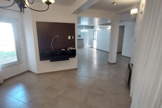 Capital, casa 3 dorm. 3 baños y piscina.