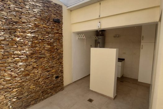 Capital, casa 3 dorm. 3 baños y piscina.