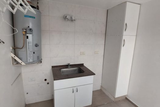 Capital, casa 3 dorm. 3 baños y piscina.