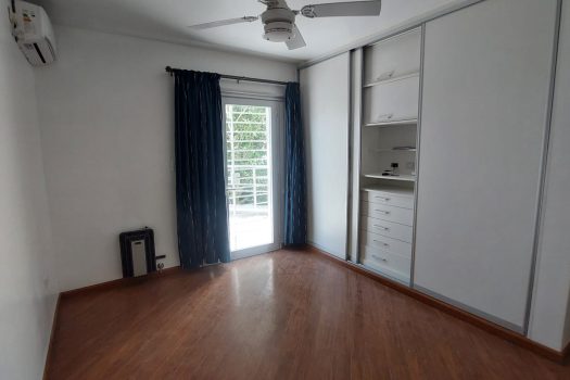 Capital, casa 3 dorm. 3 baños y piscina.