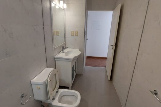 Capital, casa 3 dorm. 3 baños y piscina.