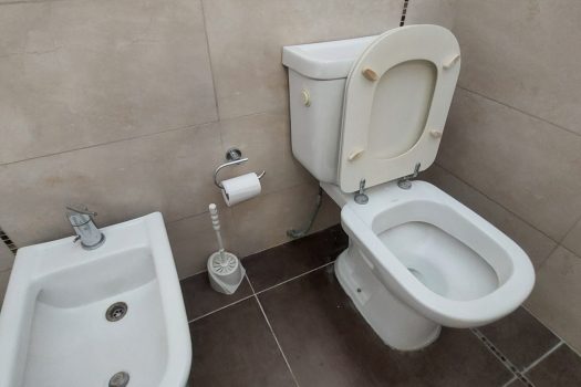 Capital, casa 3 dorm. 3 baños y piscina.