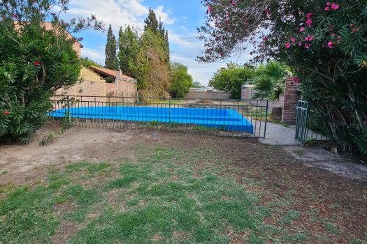 B° Del Bono – 3 dorm. 2 baños, amplio terreno