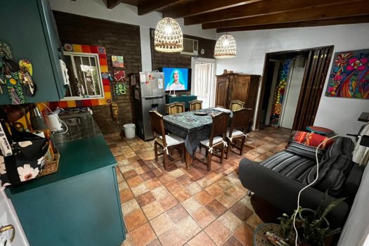 Proxima a Av. Circunvalación, casa 2 dormitorios