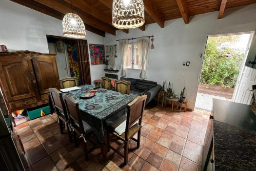 Proxima a Av. Circunvalación, casa 2 dormitorios