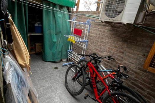 Proxima a Av. Circunvalación, casa 2 dormitorios
