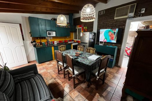 Proxima a Av. Circunvalación, casa 2 dormitorios