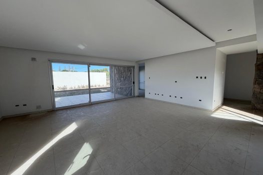 Rivadavia, Casa de categoria 3 dorm. 3 baños