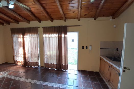 Casa 2 plantas, 3 dorm. fondo parquizado