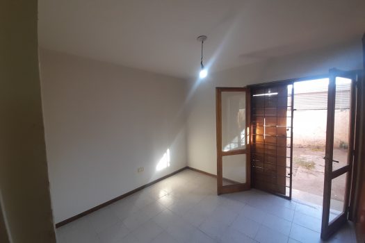 Trinidad, 1 dorm. en P. baja y cochera