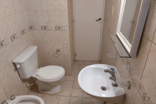 Dpto. céntrico 2 dormitorios, Laprida y Salta