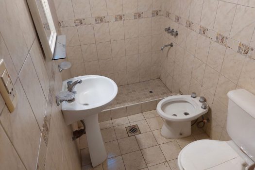 Dpto. céntrico 2 dormitorios, Laprida y Salta