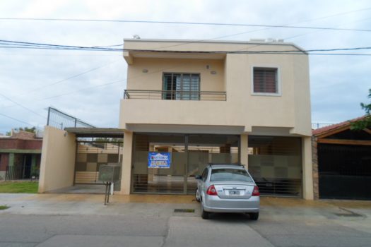 Trinidad, 2 dormitorios y cochera