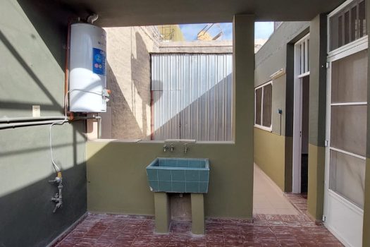 Capital, Casa 3 dorm. con cochera.