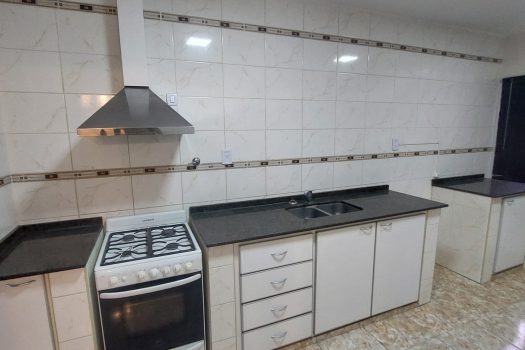 Rivadavia, casa 4 dormitorios, 2 baños