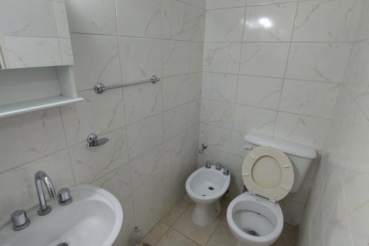 Rivadavia, casa 4 dormitorios, 2 baños