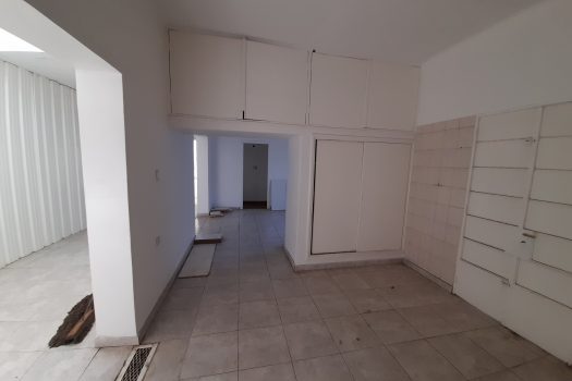 Local comercial 2 plantas con dpto 4 dorm.