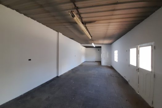 Local comercial 2 plantas con dpto 4 dorm.