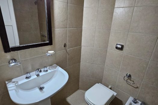 Capital, casa 2 plantas 4 dorm., 2 baños