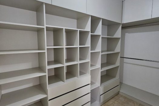 Capital, casa 2 plantas 4 dorm., 2 baños