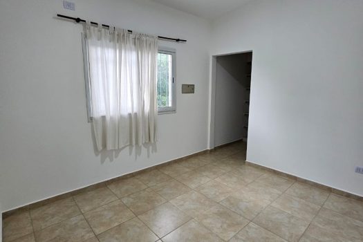 Capital, casa 2 plantas 4 dorm., 2 baños