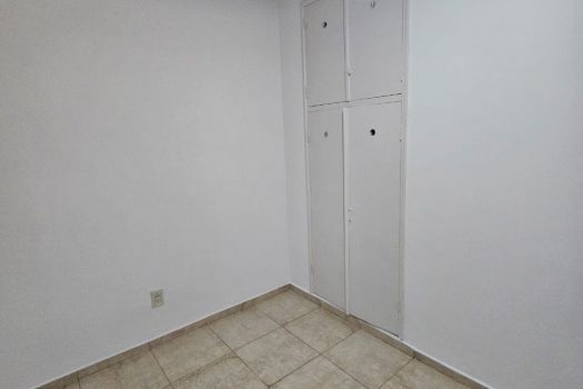 Capital, casa 2 plantas 4 dorm., 2 baños