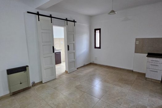 Capital, casa 2 plantas 4 dorm., 2 baños