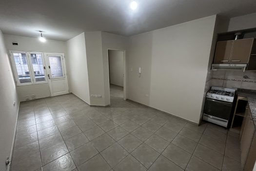 Rivadavia, dpto 1 dorm con cochera.