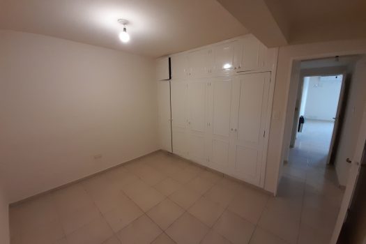 Dpto. sobre Laprida, 2 dorm. y cochera