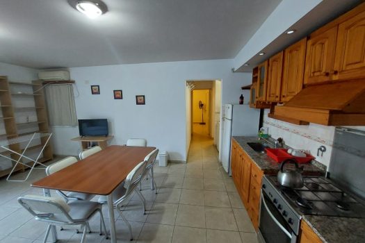 Capital, dpto. 2 dorm. con cochera