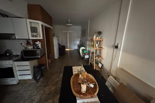 Rivadavia, casa 3 dorm. con cochera.