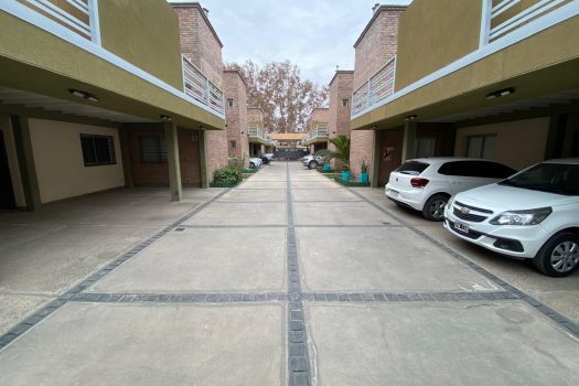 Rivadavia, PBaja, 2 dorm. 2 A/A y cochera