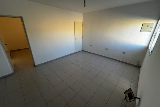 Sobre Meglioli, casa 2 dorm. 2 baños