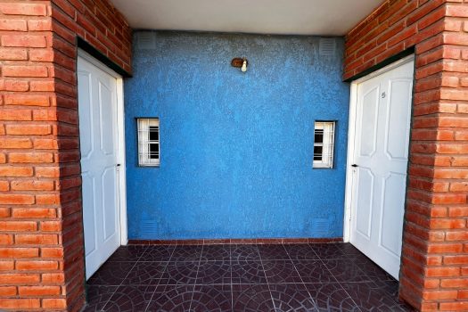 Sobre Meglioli, casa 2 dorm. 2 baños