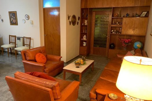 Casa Av. Córdoba y Gnecco 4 dorm. 2 baños