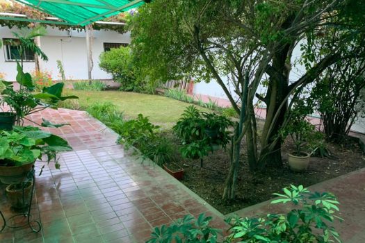 Casa Av. Córdoba y Gnecco 4 dorm. 2 baños