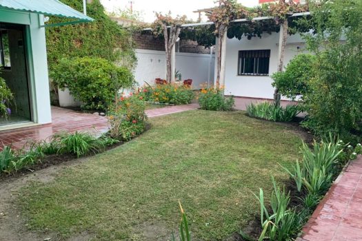 Casa Av. Córdoba y Gnecco 4 dorm. 2 baños