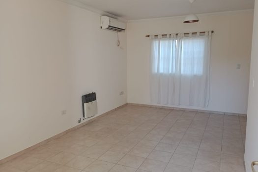 Rivadavia, En barrio privado, casa 3 dorm.