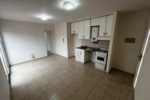 Sobre Agustín Gómez, 1 dormitorio con cochera