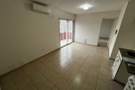 Sobre Agustín Gómez, 1 dormitorio con cochera