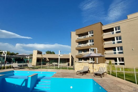 Santa Lucia, dpto. 2 dorm. con cochera