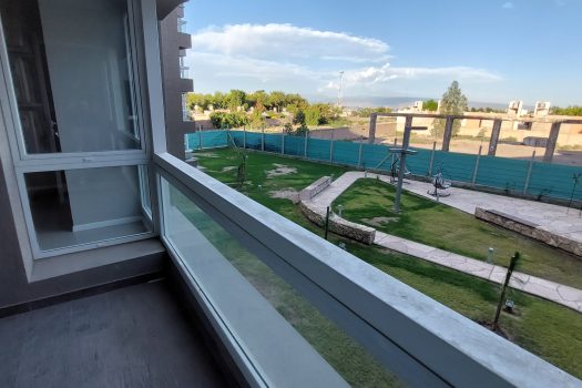 Santa Lucia, dpto. 2 dorm. con cochera