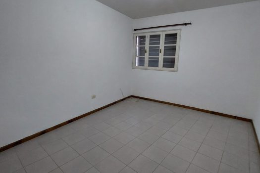 Capital, Dpto. 2 dormitorios con doble cochera.