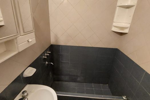 Capital, Dpto. 2 dormitorios con doble cochera.