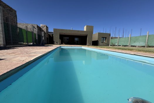 B° privado, de categoría, 3 dorm. 3 baños, piscina