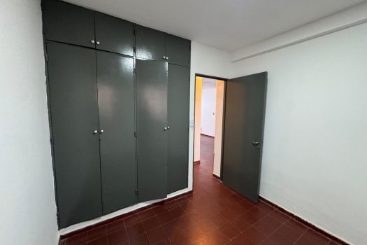 Trinidad, dpto. 2 dorm. con cochera