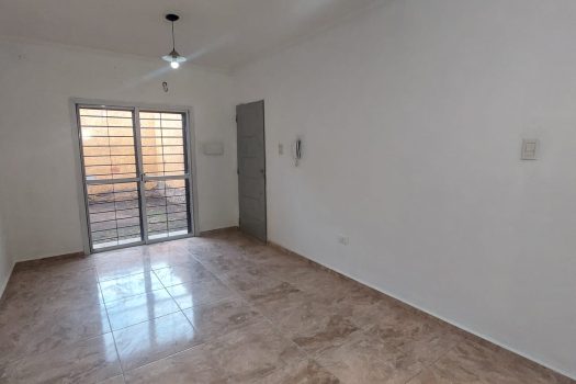 Rivadavia, Dpto. 1 dormitorio con espacio vehicular