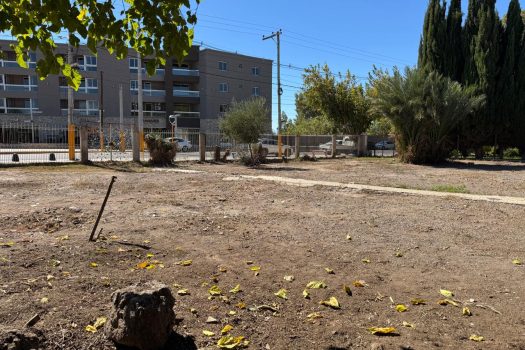 Sta. Lucia, Lote esquina con tinglado
